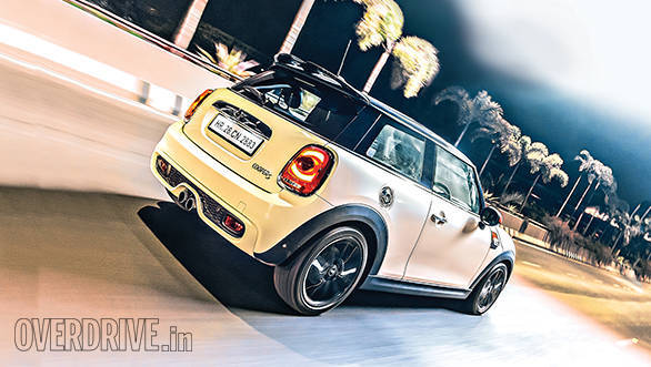 Mini Cooper S 2015 (2)