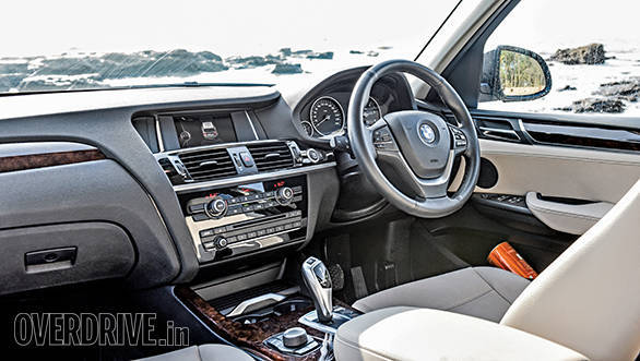 Range Rover evoque vs Audi Q5 vs BMW X3 (11)