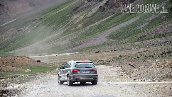 The roads after Jispa are challenging as the Audis and the participants start the ascent