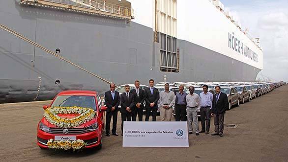 Volkswagen India ships 1,00,000th car to Mexico-a red Vento (1)