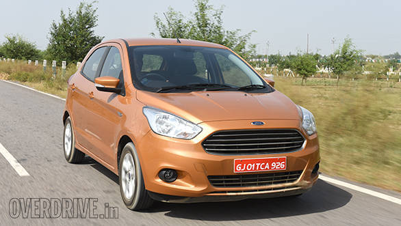 2015 Ford Figo  (1)