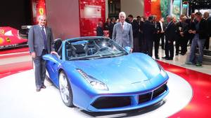 2015 Frankfurt Motor Show: Ferrari unveils the 488 Spider