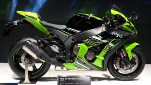 Suzuki turbocharged engine  2016 Kawasaki H2 &amp; ZX10R - Tokyo Motor Show 2015 - Video