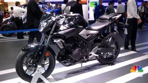 Yamaha MT-03, MotoBot and Sports Ride sportscar concept - Tokyo Motor Show 2015 - Video