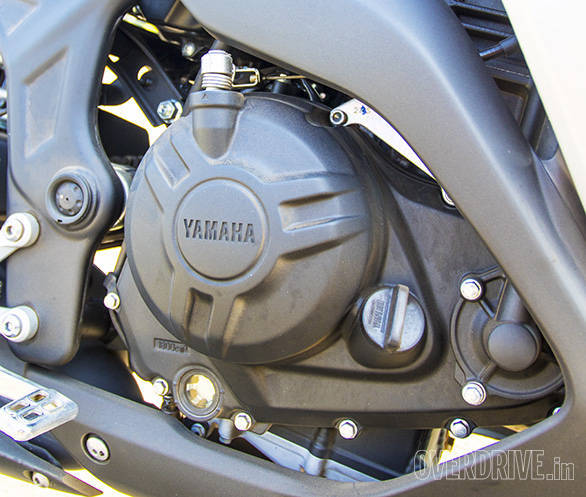 Yamaha YZF R3 (15)