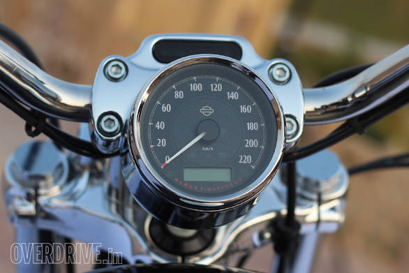 The Harley-Davidson 1200 Custom uses a familiar looking speedometer. The little  digital readout shows a lot of information though - you have to get used to it. 