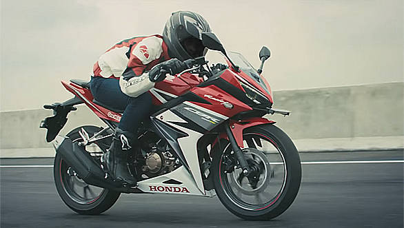 2016 Honda CBR 150R launch image