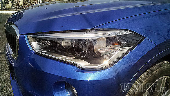 Full LED headlamps with cornering function and dual signature BMW corona rings are standard