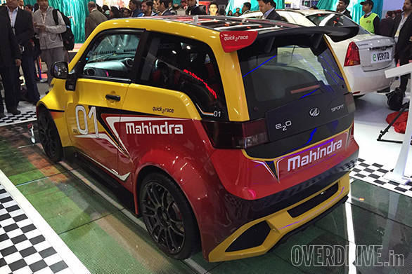 Mahindra e2o Sport (2)