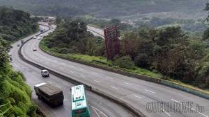 Mumbai-Pune Expressway: CCTVs at tolls to be used to fine overspeeding