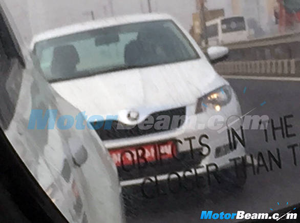 2016-Skoda-Rapid-facelift-front-spied