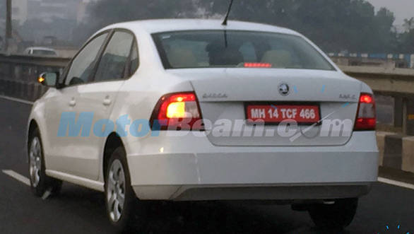 2016-Skoda-Rapid-facelift-rear-quarter-spied