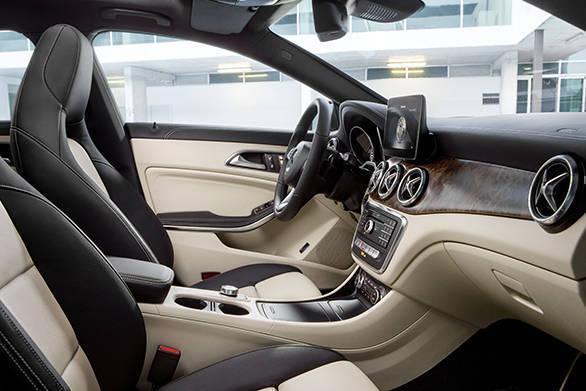 New Mercedes-Benz CLA Shooting Brake interior