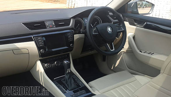 Skoda Superb (9)