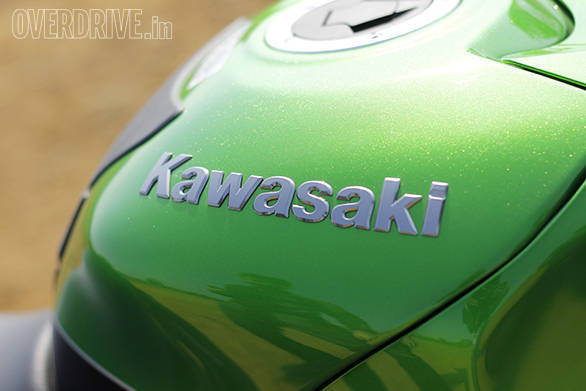 Kawasaki ZX14r And Suzuki Hayabusa Comparo (14)