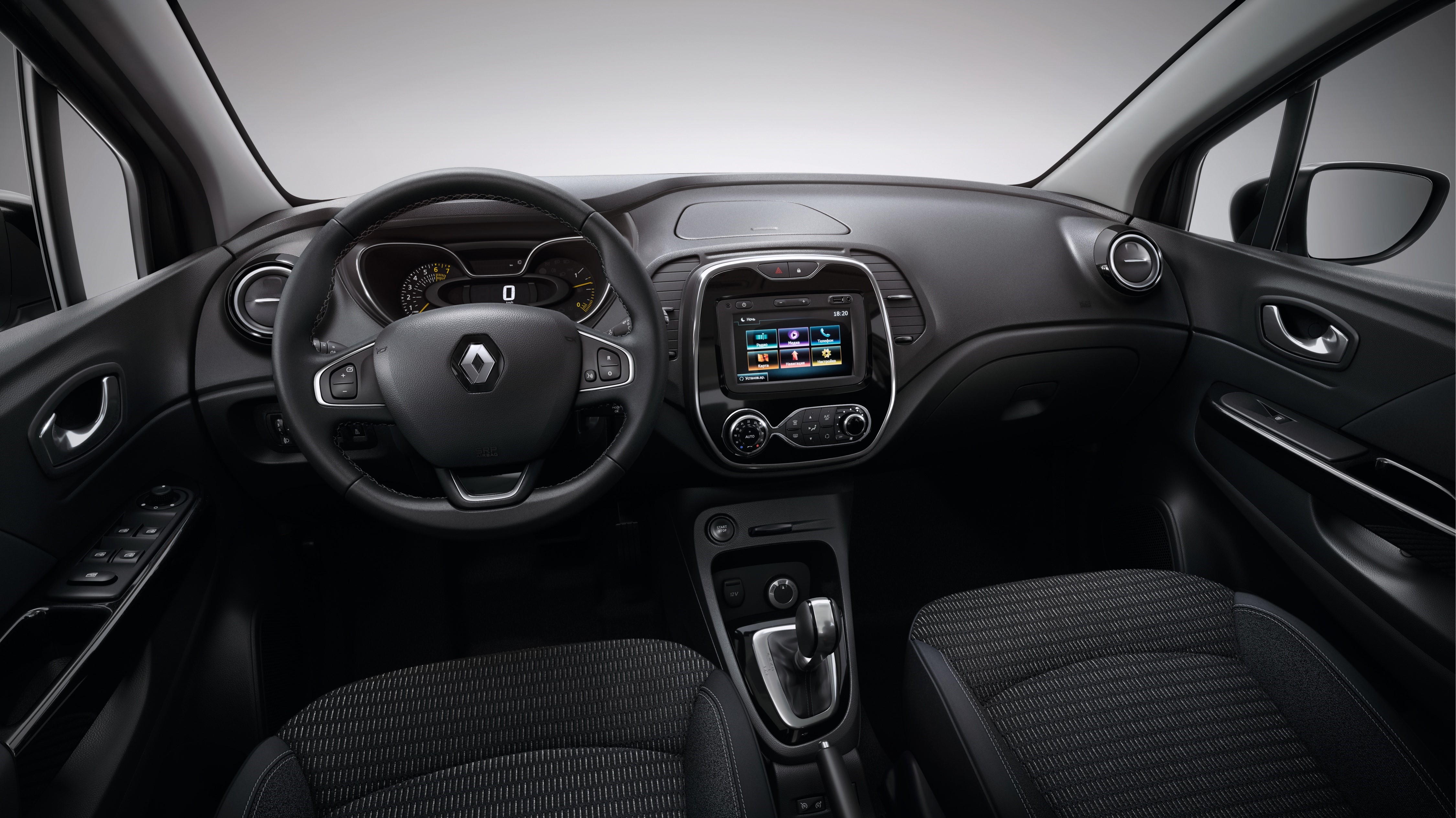 Renault Kaptur images (2)