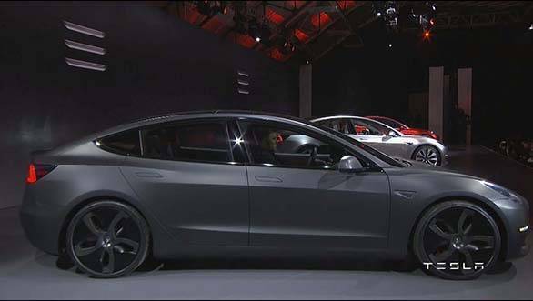 Tesla Model 3 showcase (11)
