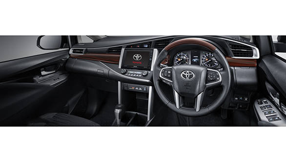 Toyota Innova Crista Interior