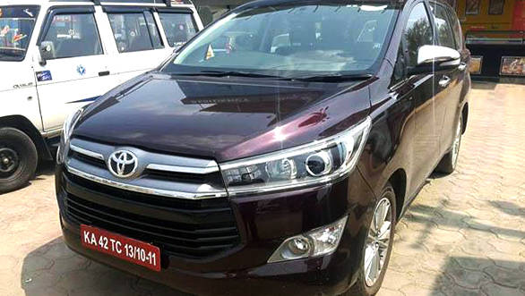 Toyota Innova Crysta(1)