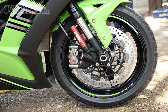 Brembo M50 brakes and the Showa Balance Free Forks make a formidable combination