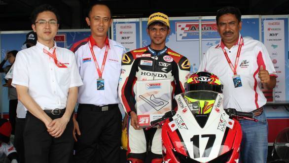 Hari Krishnan and his team after his fine second-place finish in the Asia Dream Cup