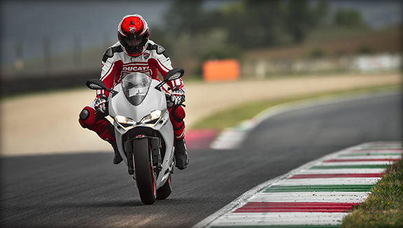 Ducati 959 Panigale front action