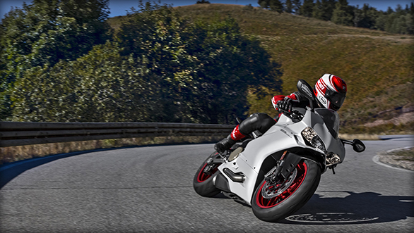 Ducati 959 Panigale street cornering