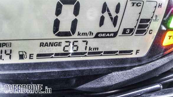 The GSX-S1000 returns an easy 230kmph between refuels on the highway. We were getting between 18 and 20kmpl.