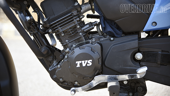 TVS Victor Vs Honda Livo Comparo (6)