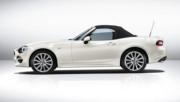 Fiat 124 Spider (14)-2