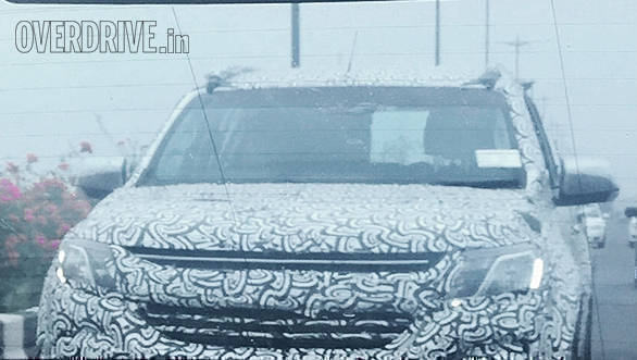 2017 Chevrolet Trailblazer spied (5)