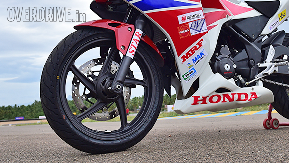 Honda CBR 250R Race Bike (2)