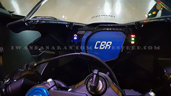 Honda CBR250RR instrument cluster