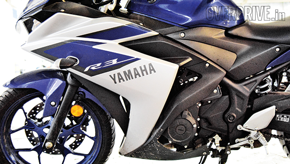 Yamaha R3 (2)