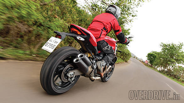 Ducati 821 Monster (4)