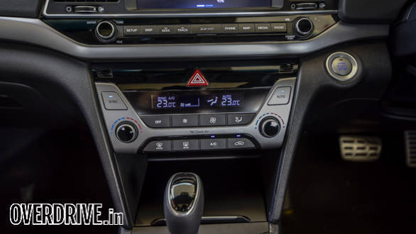 Hyundai Elantra 2016 (41)