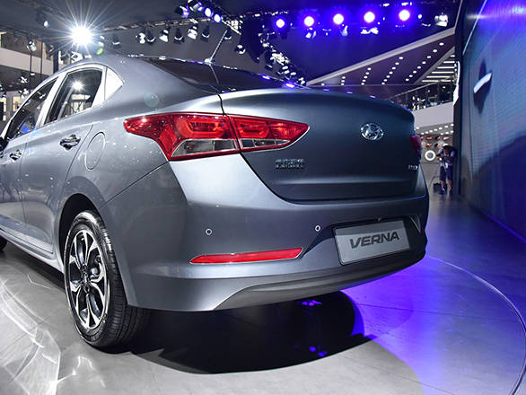Hyundai Verna 2016 (1)