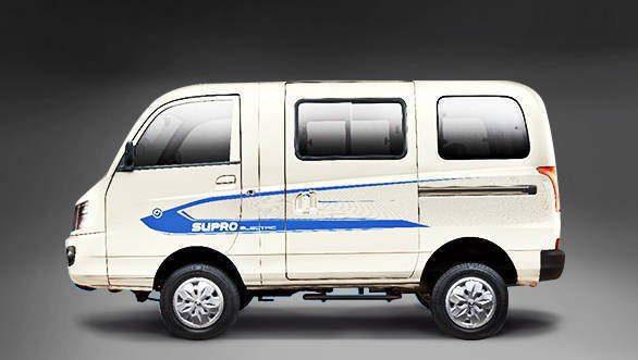 Mahindra supro zx 8 best sale seater ac