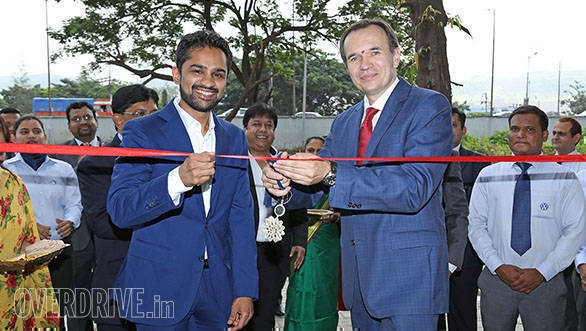 Volkswagen inaugurates new showroom in Mumbai (1)