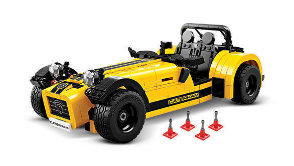 Lego-21307-Caterham-Seven-620R-inside