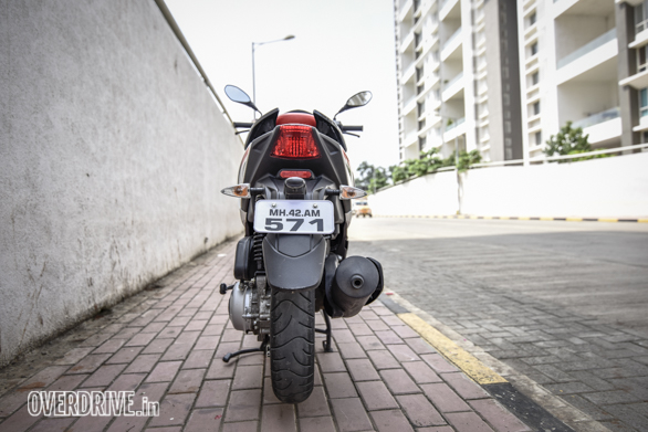 Suzuki Gixxer 150 vs Aprilia SR 150 (18)