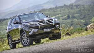 Image gallery: 2016 Toyota Fortuner review
