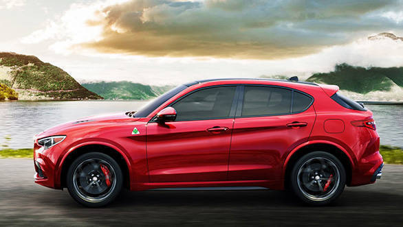 Alfa_Romeo-Stelvio_Quadrifoglio-2018-1280-03