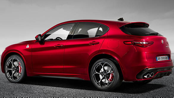 Alfa_Romeo-Stelvio_Quadrifoglio-2018-1280-0a