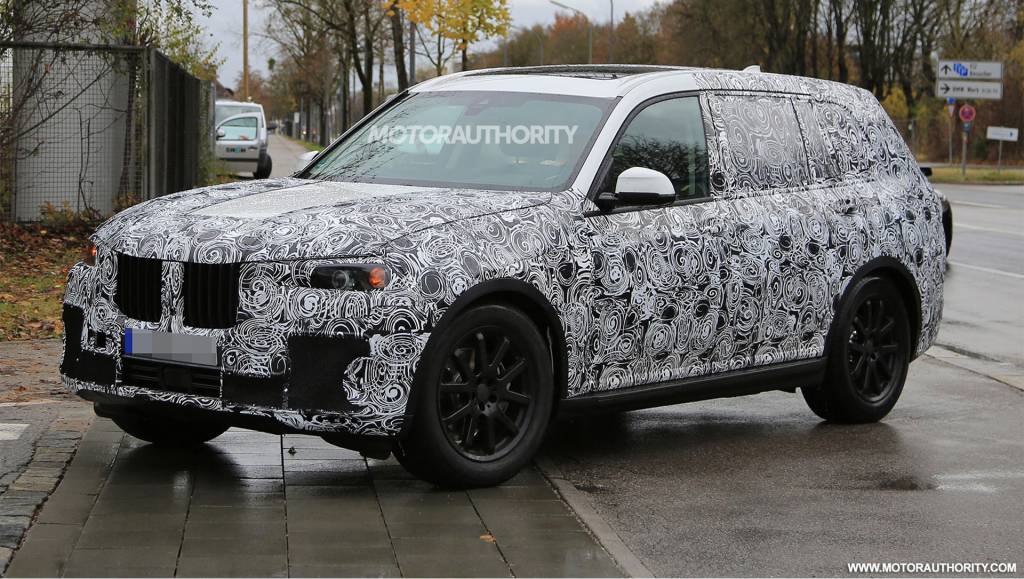 BMW X7 Spied front