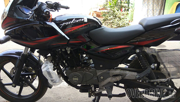 New Bajaj Pulsar 220f With A Bs4 Engine Launched In India At Rs