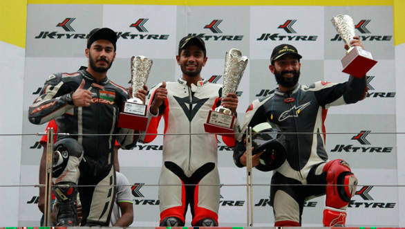In the 1000cc, Simranjeet tied with Sandesh P but yielded the title to him for coming behind him in the qualifying rounds at the 19th JK Tyre FMSCI National Racing Championship (1)