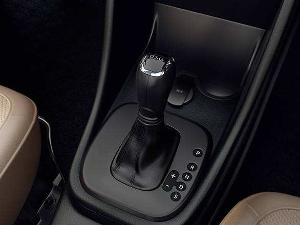 The DSG gearbox is available only with the diesel engine