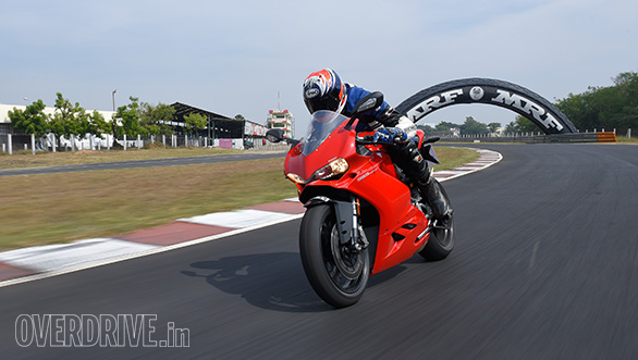 Ducati 959 Panigale vs MV Agusta F3 Track test (4)