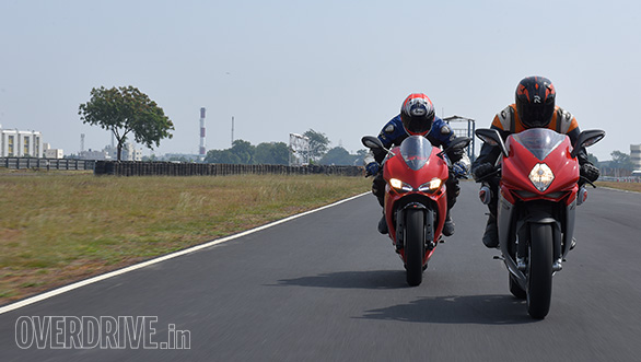Ducati 959 Panigale vs MV Agusta F3 Track test (6)